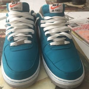 Nike Air Force 1